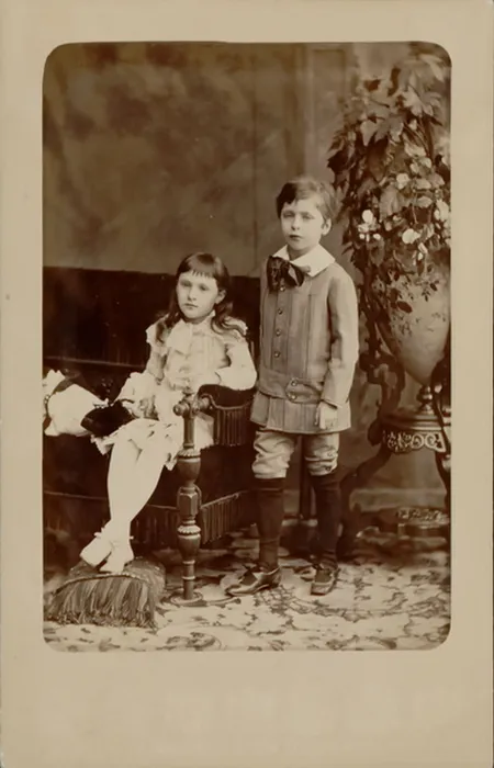 Дети Салтыкова-Щедрина Елизавета и Константин в 1881 году